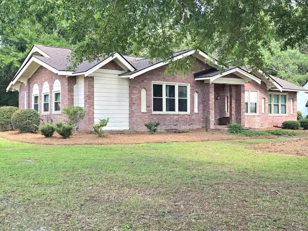 14 N Dukes Street, Summerton, SC 29148
