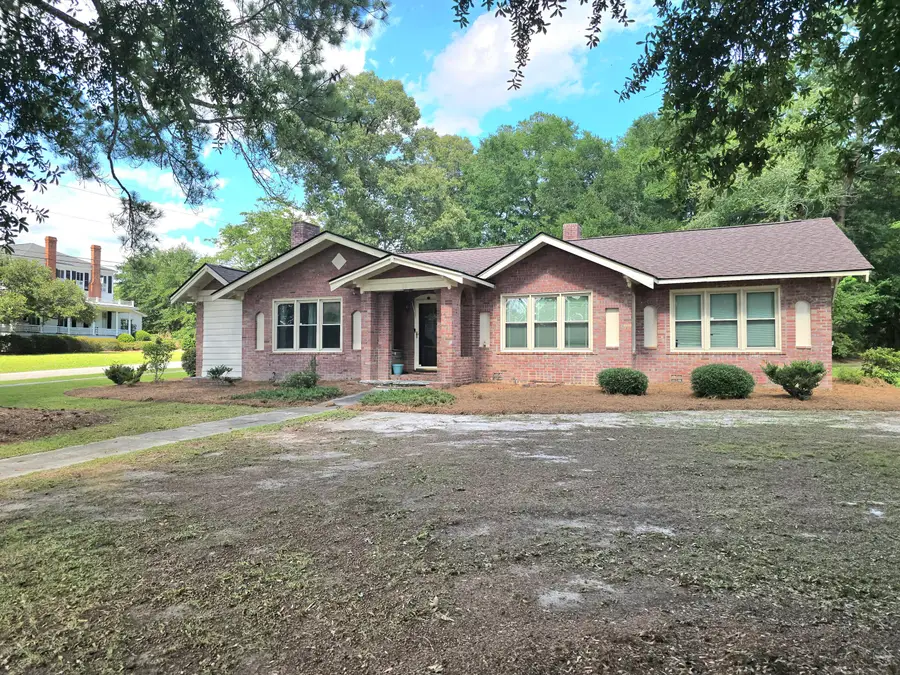 14 N Dukes Street, Summerton, SC 29148 - #2