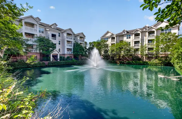 2244 Ashley Crossing Drive #521, Charleston, SC 29414