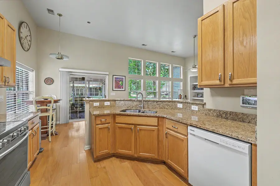 561 Pointe Of Oaks Road, Summerville, SC 29485 - #2