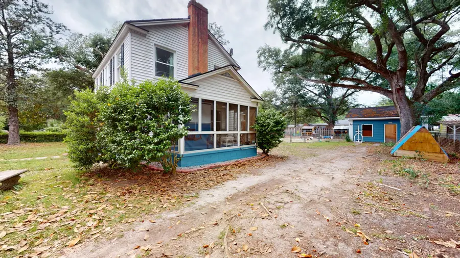 408 Thompson Street, Walterboro, SC 29488 - #2