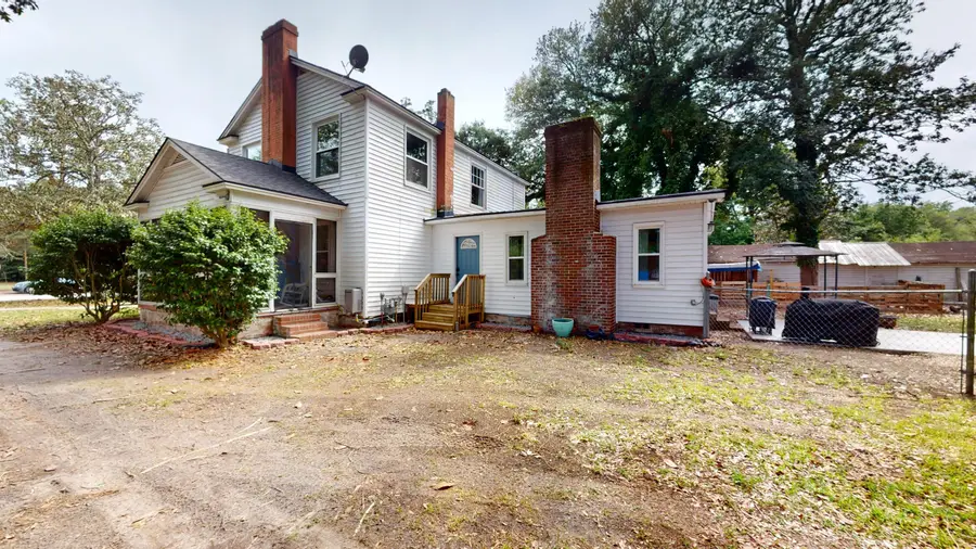 408 Thompson Street, Walterboro, SC 29488 - #3