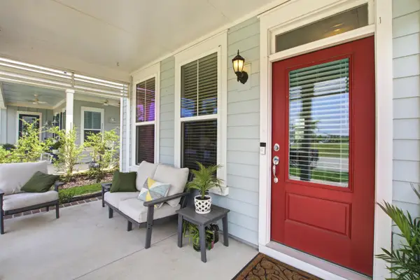 589 Blueway Avenue, Summerville, SC 29486