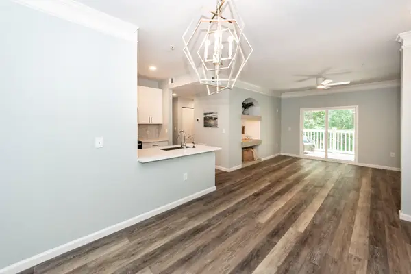 1300 Park West Boulevard #611, Mount Pleasant, SC 29466