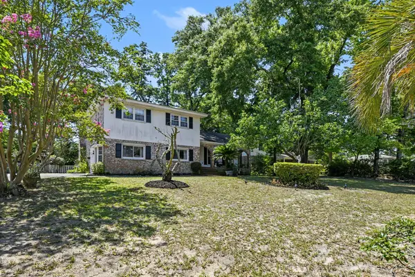649 Pelzer Drive, Mount Pleasant, SC 29464
