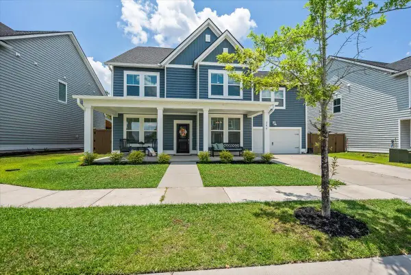 204 Garden Lily Lane, Summerville, SC 29485