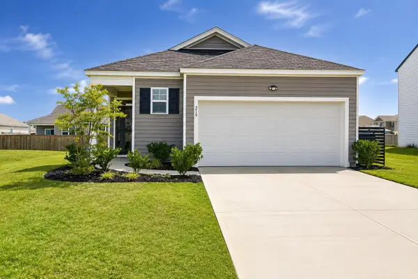 219 Watersglen Drive, Summerville, SC 29486