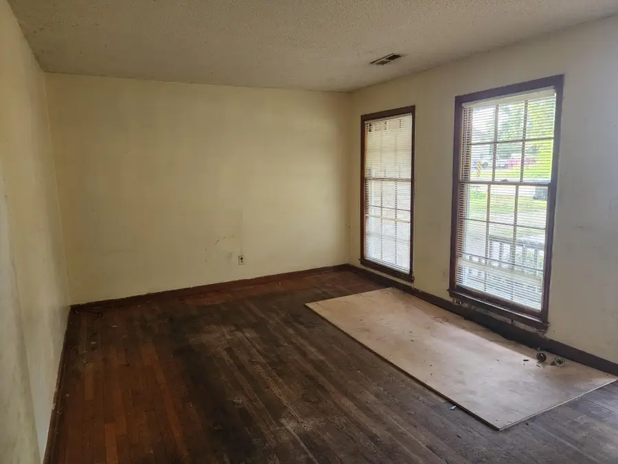 600 E 3rd North Street, Summerville, SC 29485 - #2