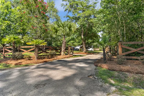 353 Sweetwater Road, Saint Matthews, SC 29135