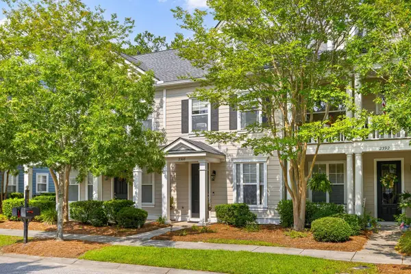 2388 Kings Gate Lane #302, Mount Pleasant, SC 29466