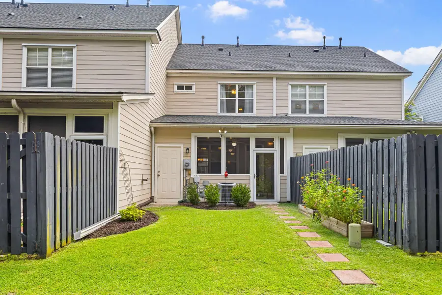 2388 Kings Gate Lane #302, Mount Pleasant, SC 29466 - #2