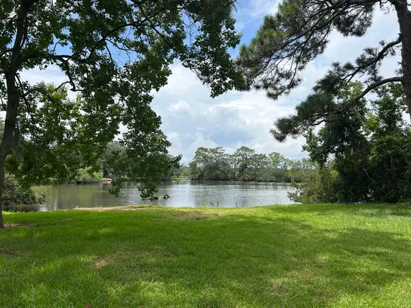 860 N Shem Drive, Mount Pleasant, SC 29464