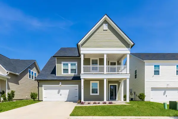 216 Red Bluff Street, Summerville, SC 29483