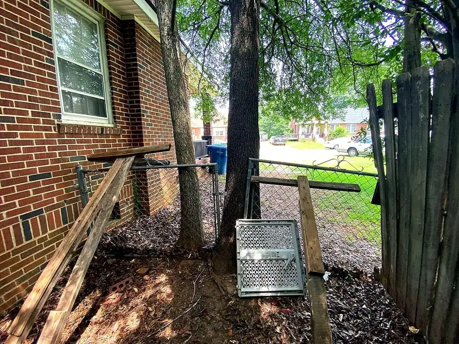 747 Holloway Avenue, Greenwood, SC 29646 - #3