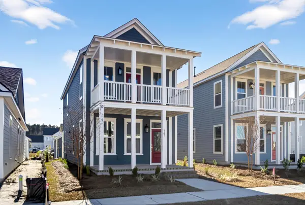743 Blueway Avenue, Summerville, SC 29486