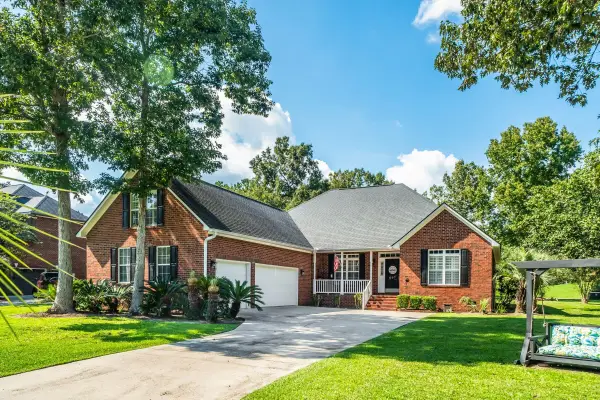 697 Hamlet Circle, Goose Creek, SC 29445