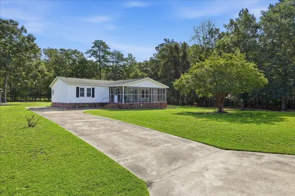 1301 Mill Creek Drive, Manning, SC 29102