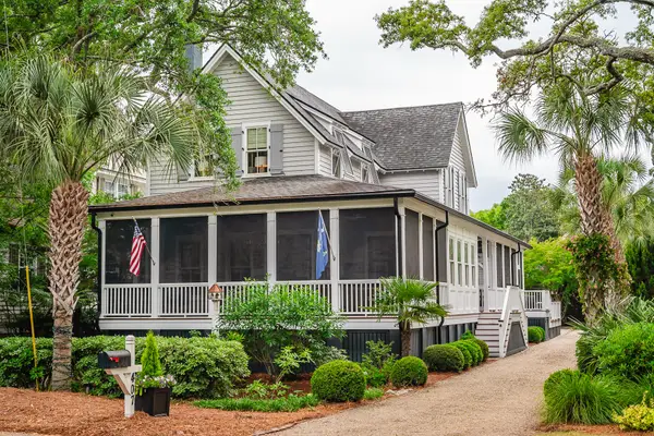 407 Royall Avenue, Mount Pleasant, SC 29464