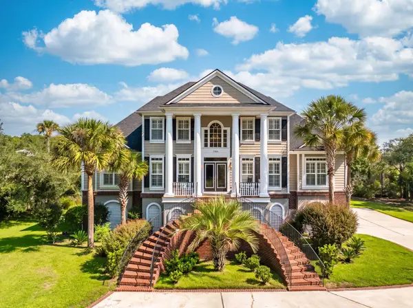 2384 Darts Cove Way, Mount Pleasant, SC 29466