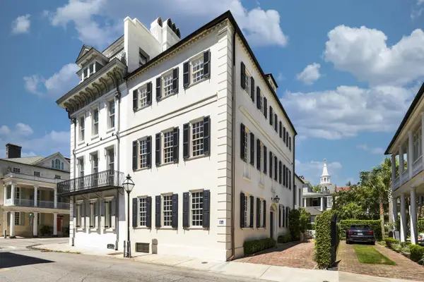 64 Tradd Street, Charleston, SC 29401