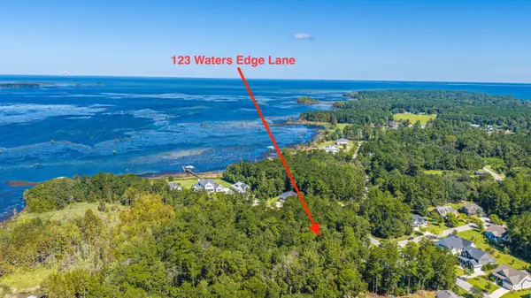 123 Waters Edge Lane, Moncks Corner, SC 29461
