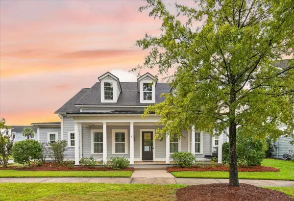 318 Woodgate Way, Summerville, SC 29485
