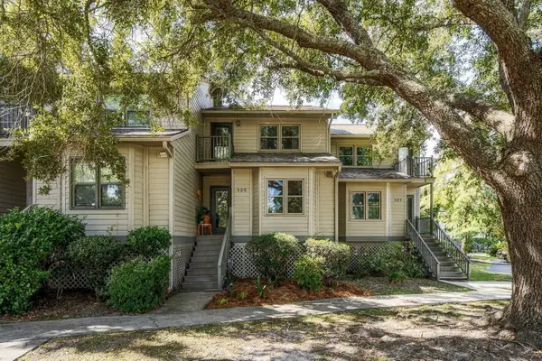 125 River Breeze Drive #33, Charleston, SC 29407