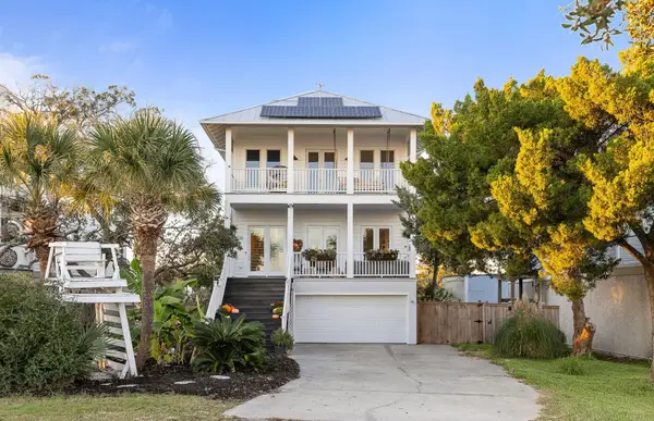 930 W Oceanview Road, Charleston, SC 29412