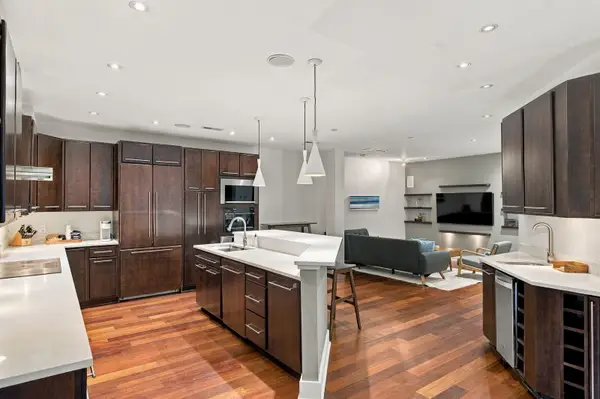 182 E Bay Street #203, Charleston, SC 29401
