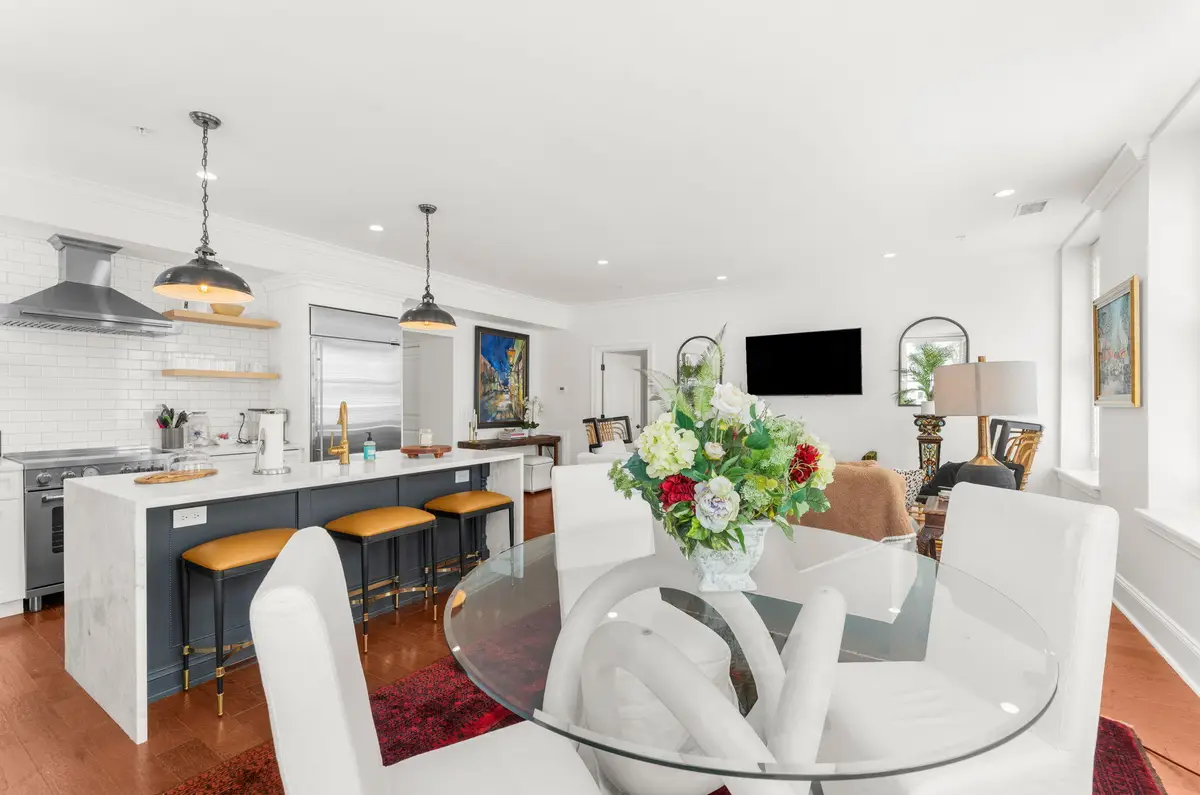 160 E Bay Street #Ste 204, Charleston, SC 29401 - #1