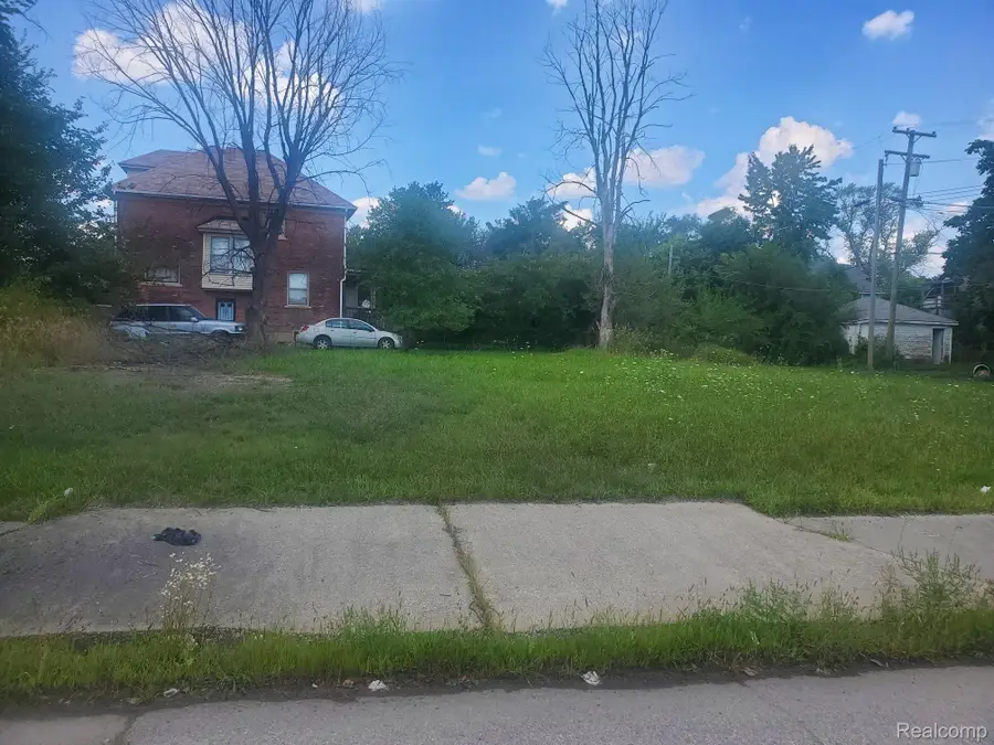 6102 ROSA PARKS BLVD, Detroit, MI 48208 - #2