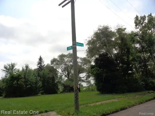 2881 17TH ST, Detroit, MI 48216