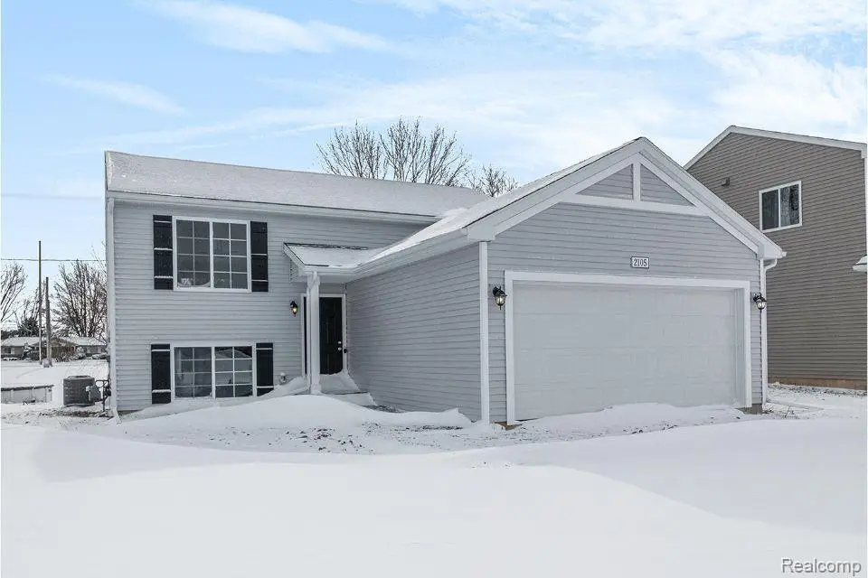 3149 STRATFORD LN, Flushing, MI 48433 - #1