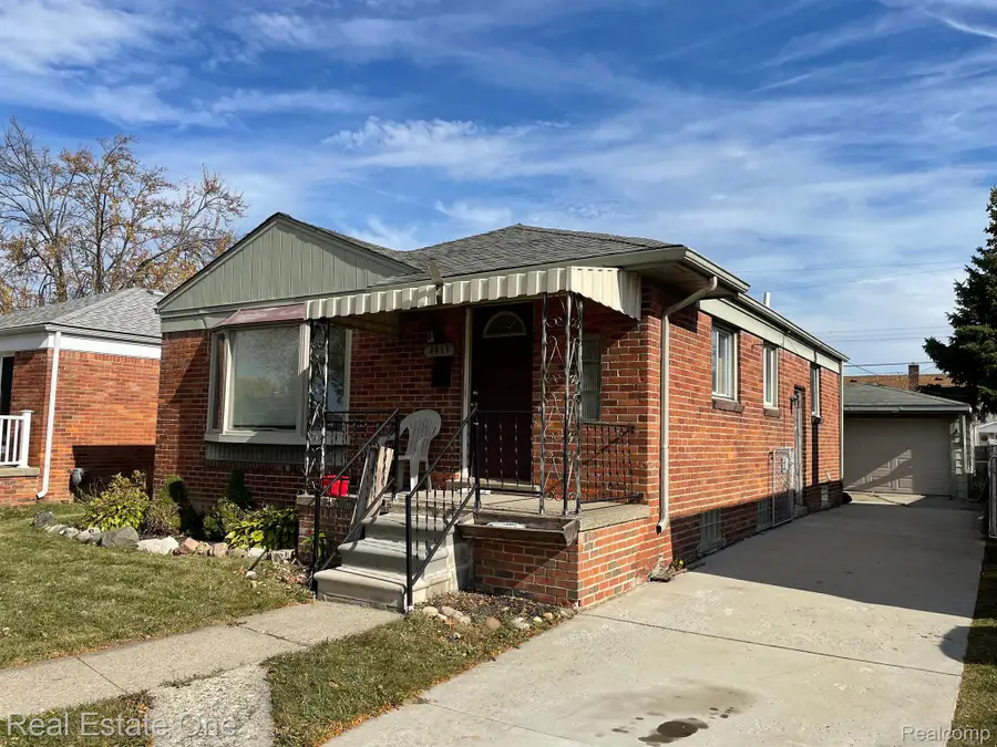 4413 18TH ST, Wyandotte, MI 48192 - #2