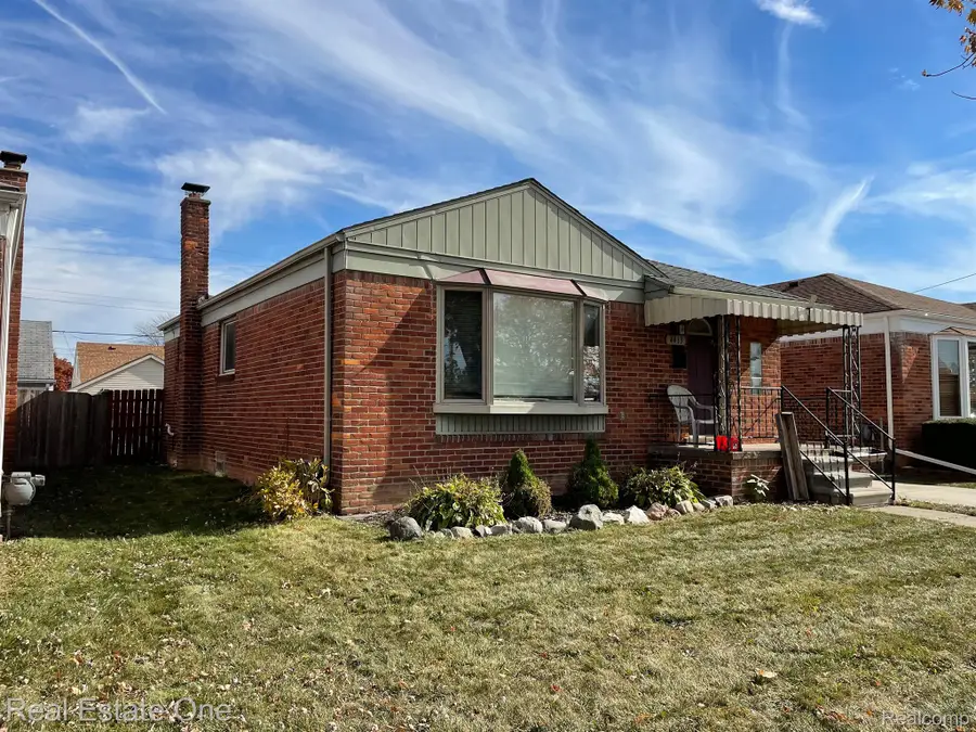 4413 18TH ST, Wyandotte, MI 48192 - #3