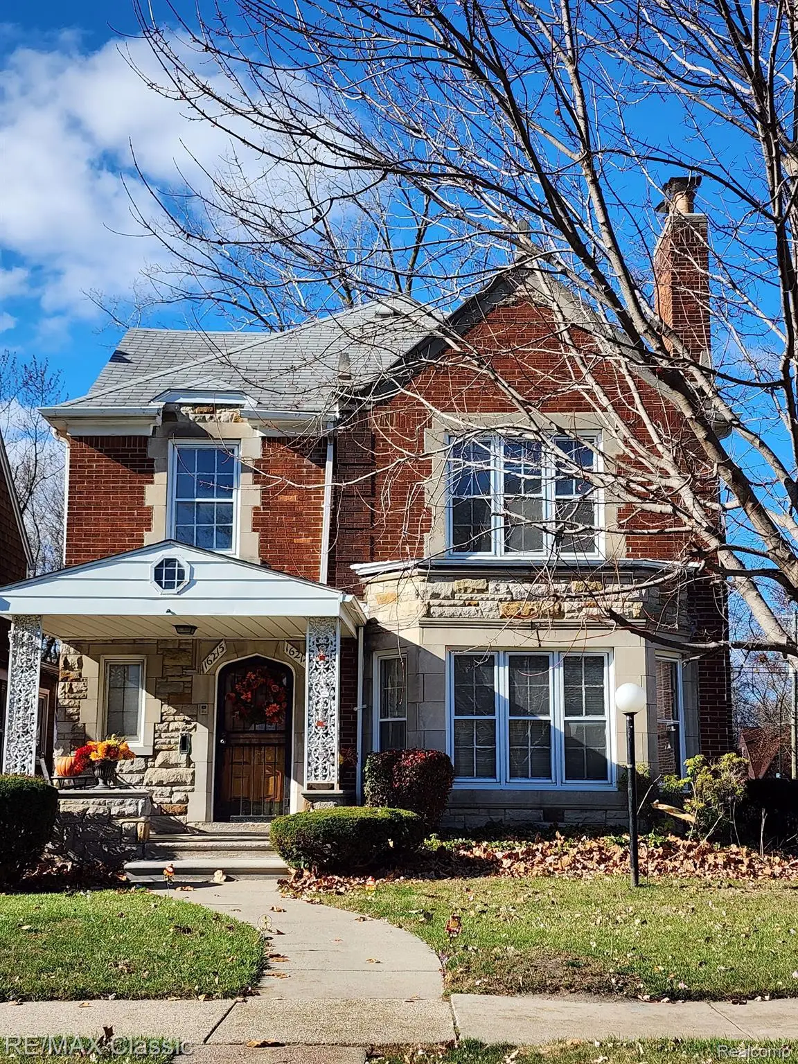 16215 and 16217 Greenview AVE, Detroit, MI 48219 - #1