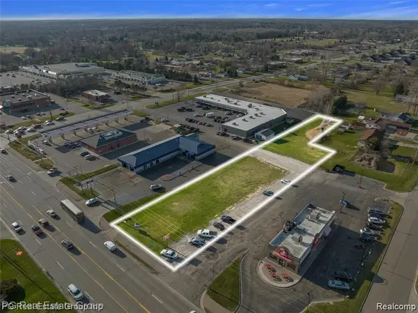 4480 CORUNNA RD, Flint, MI 48532