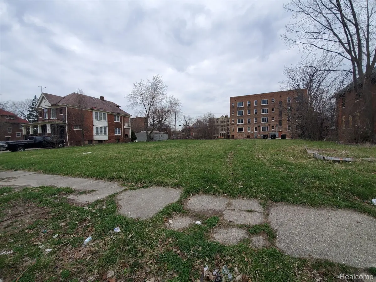 650 GLADSTONE ST, Detroit, MI 48202 - #1