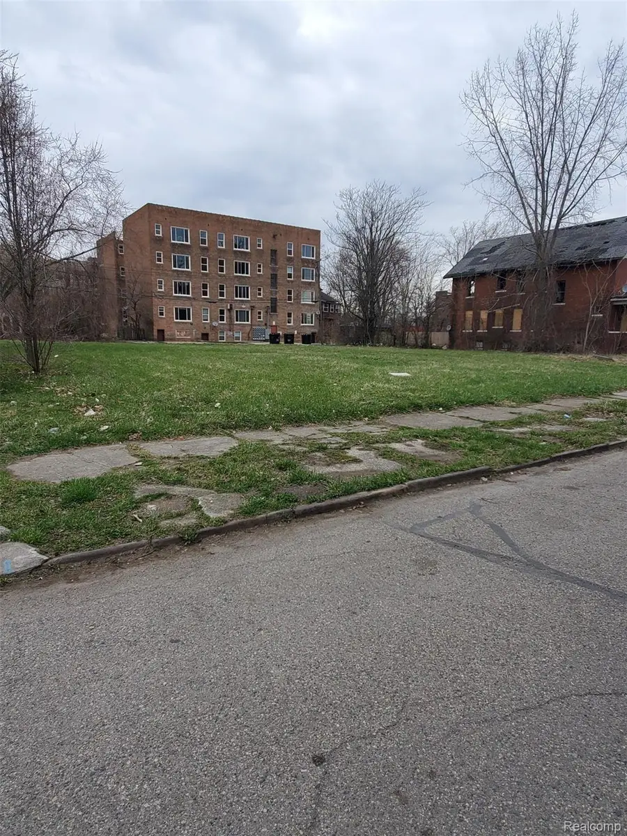 650 GLADSTONE ST, Detroit, MI 48202 - #2