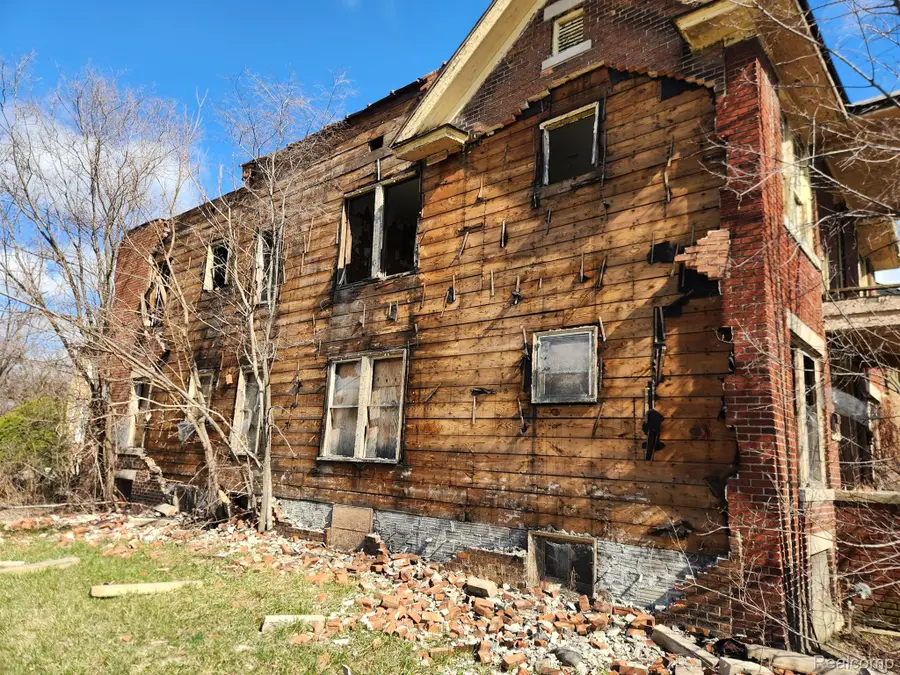 8773 PETOSKEY AVE, Detroit, MI 48204 - #3