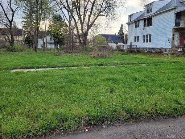 16825 LOG CABIN ST, HighlandPark, MI 48203