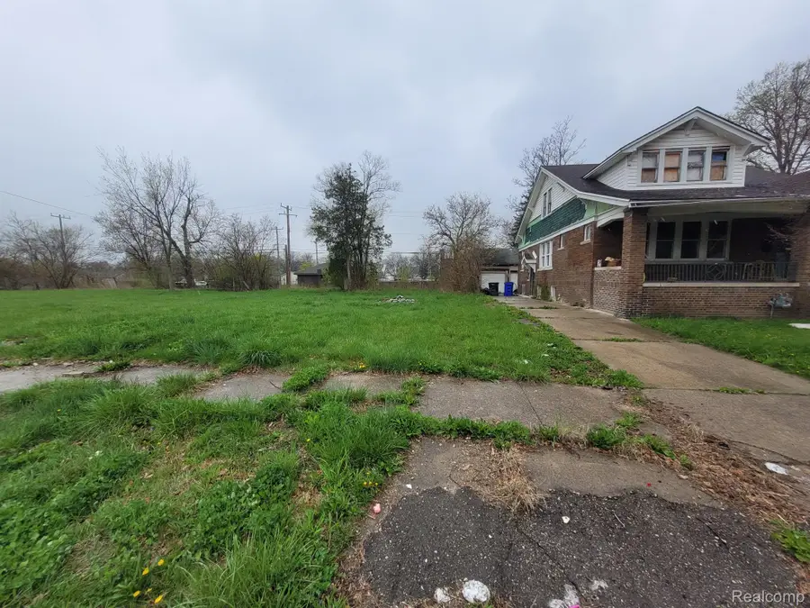 3967 BEACONSFIELD ST, Detroit, MI 48224 - #2
