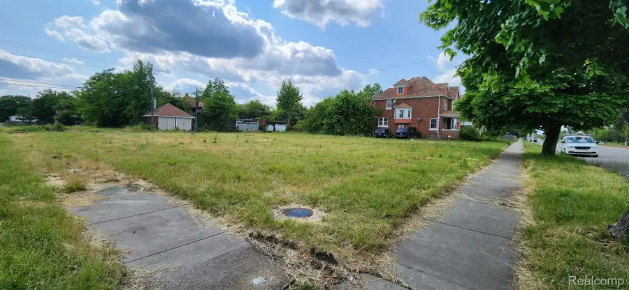 885 E GRAND BLVD, Detroit, MI 48207 - #3