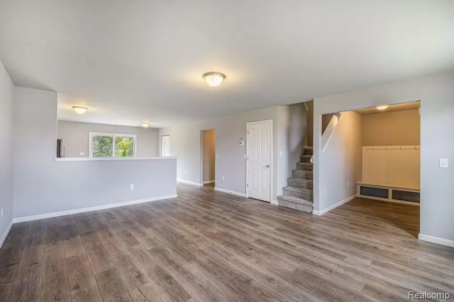 1135 LANCASTER ST, Lapeer, MI 48446 - #3