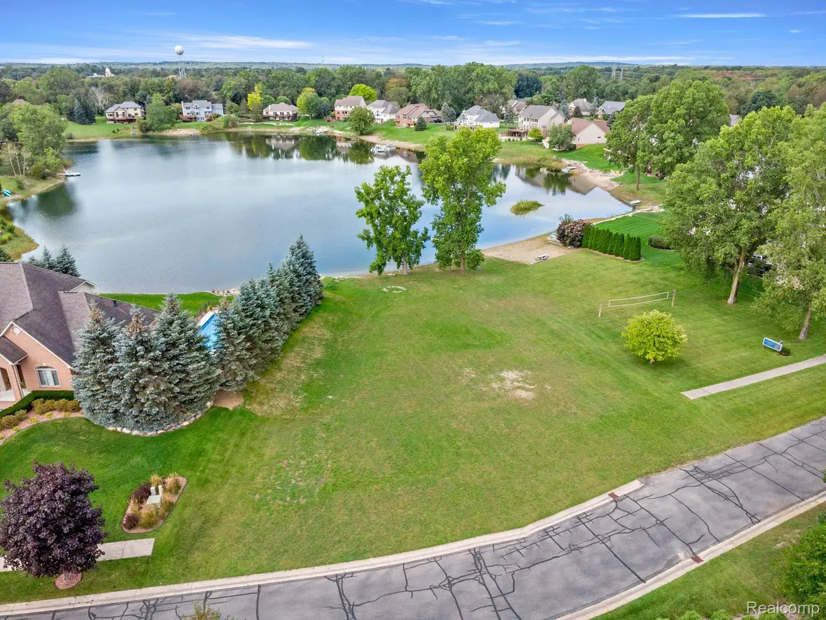 4544 COASTAL PKWY, White Lake, MI 48386 - #1