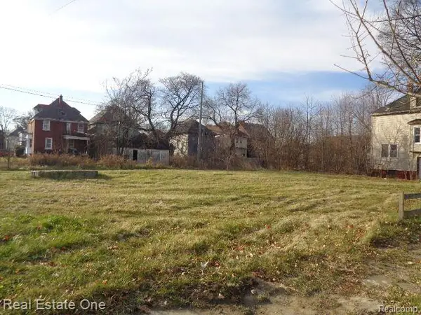 2401 BALDWIN ST, Detroit, MI 48214