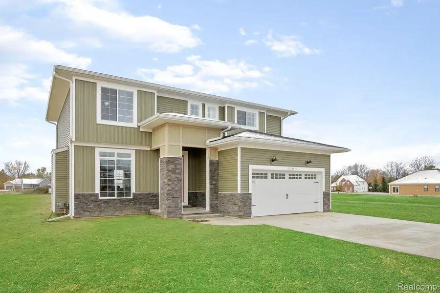 2291 WOODS WEST DR, Flushing, MI 48433 - #2