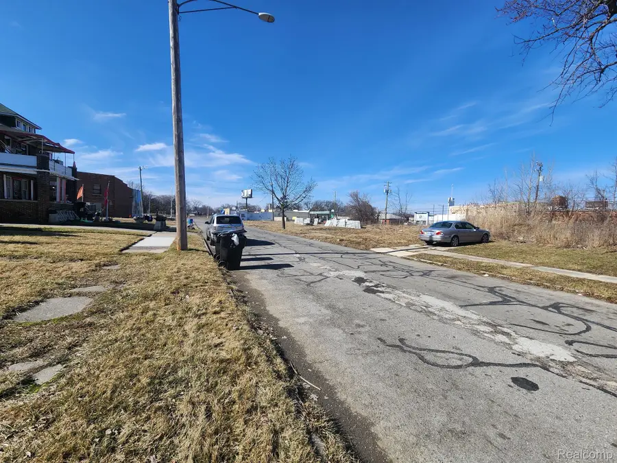 707 W BRENTWOOD ST, Detroit, MI 48203 - #3