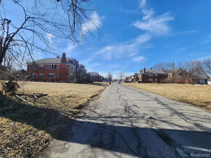 615 W BRENTWOOD ST, Detroit, MI 48203 - #3