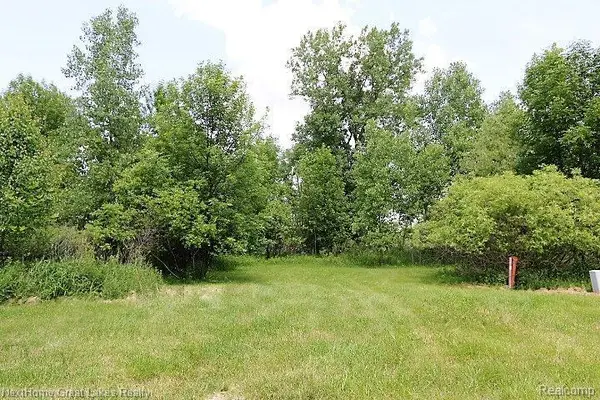 75 WESTWOOD DR, GrandBlanc, MI 48439